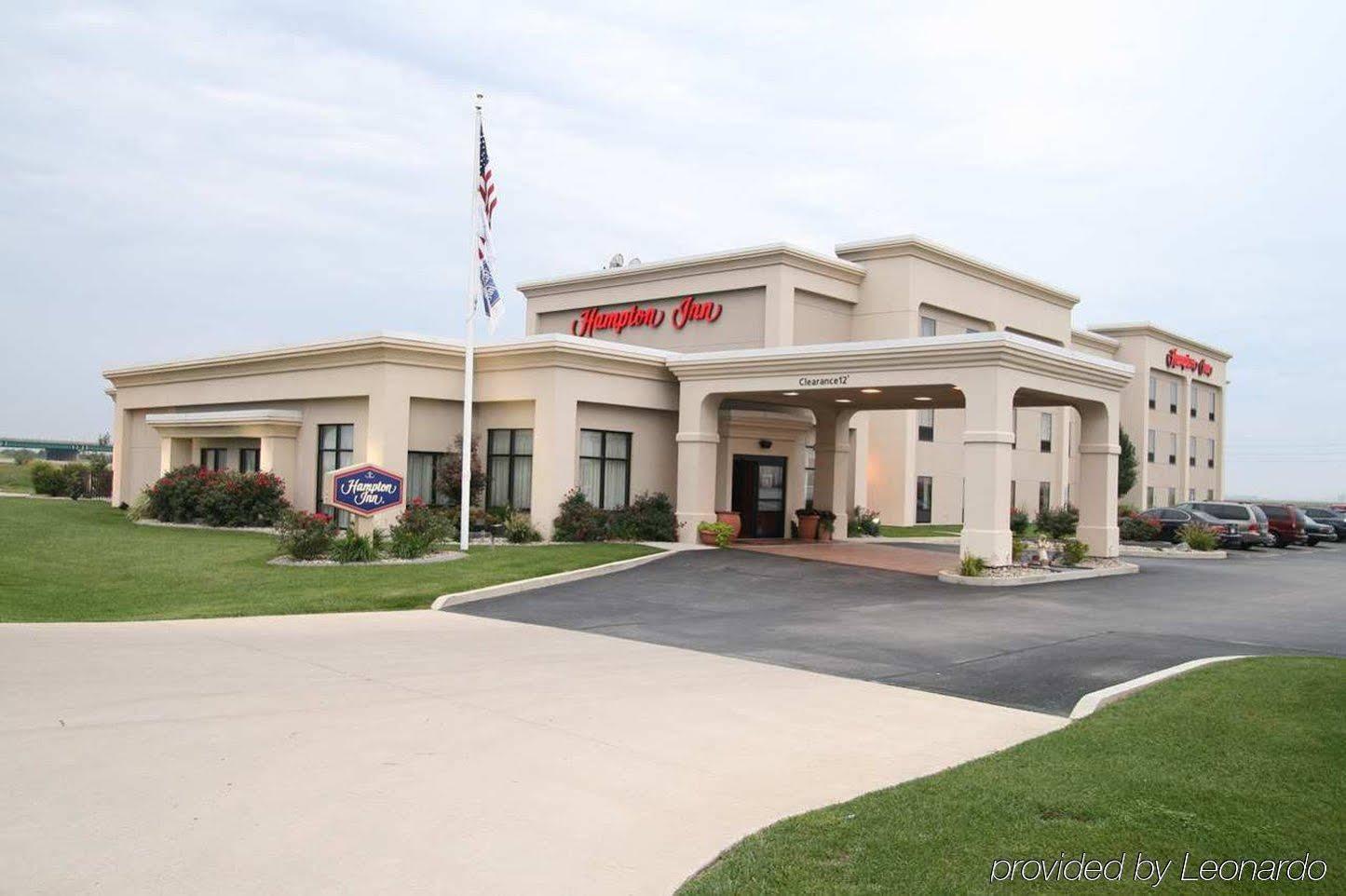 Hampton Inn By Hilton Litchfield Экстерьер фото