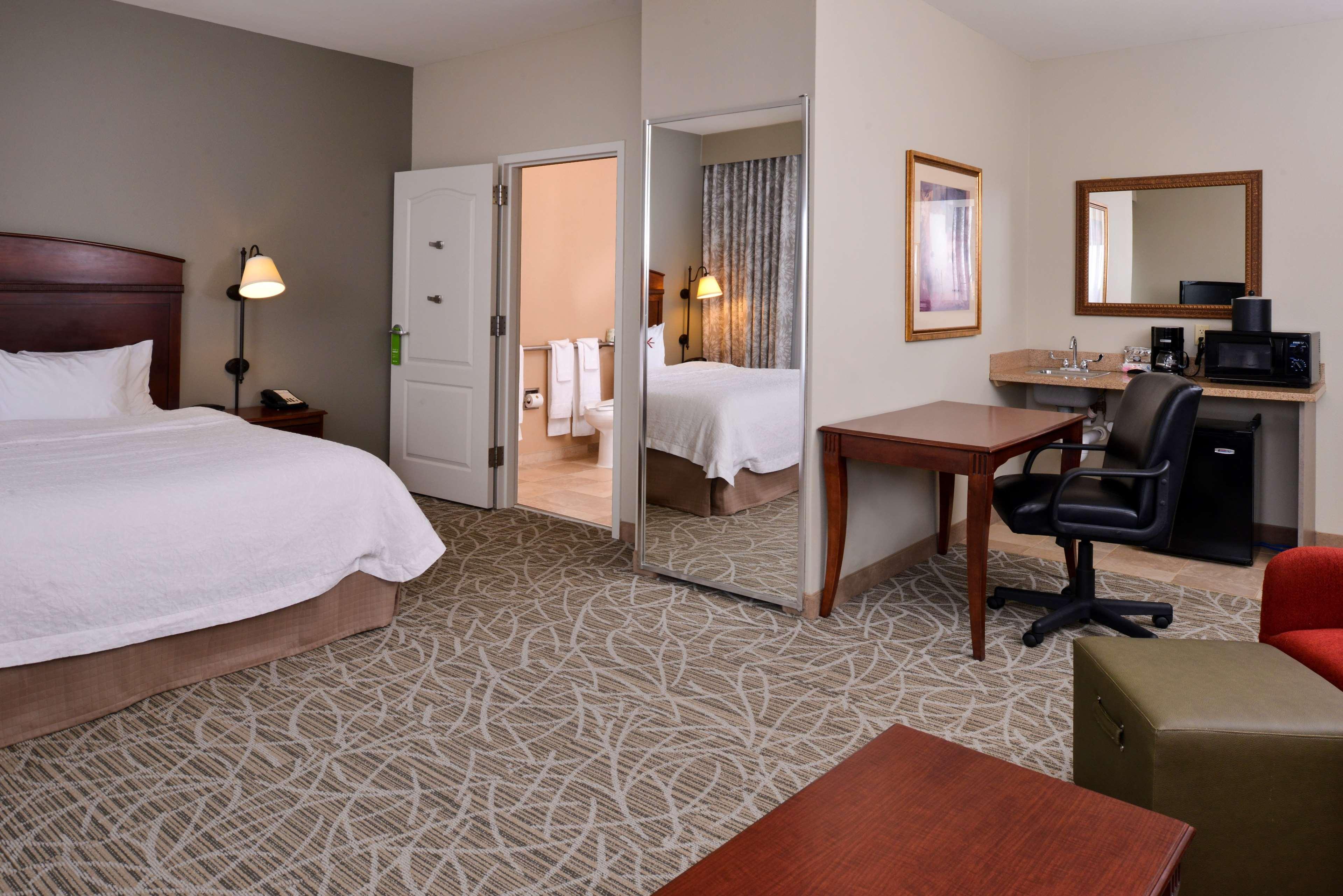Hampton Inn By Hilton Litchfield Экстерьер фото