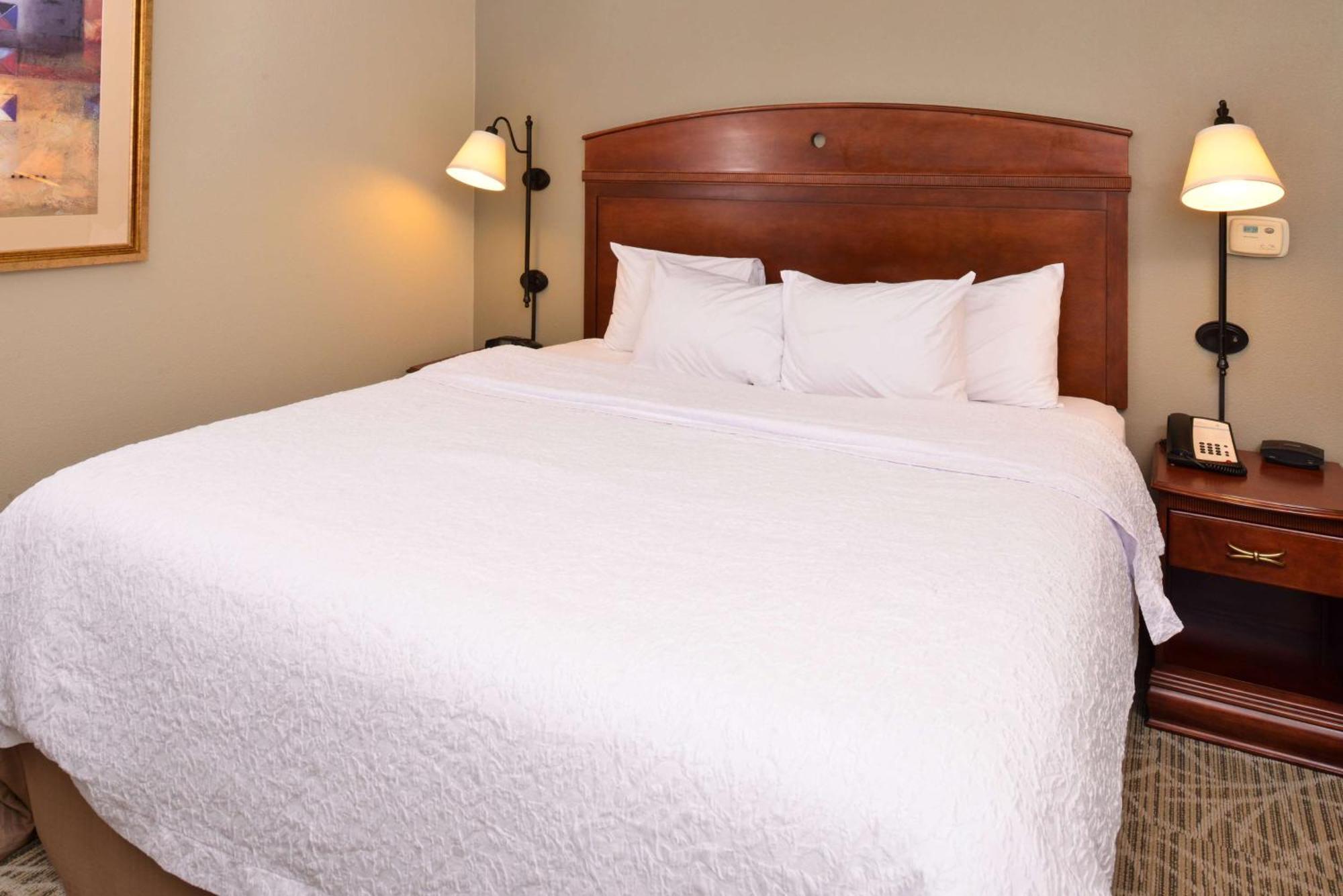 Hampton Inn By Hilton Litchfield Экстерьер фото