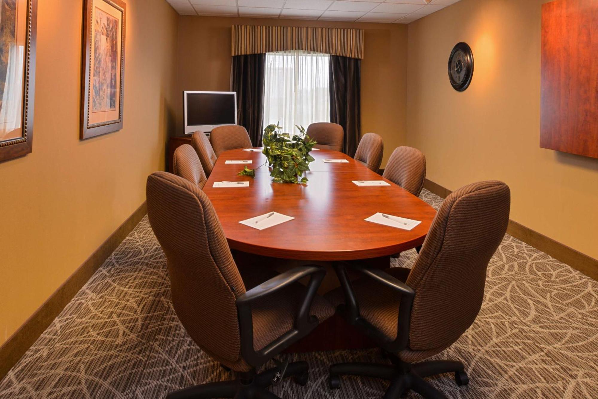Hampton Inn By Hilton Litchfield Экстерьер фото