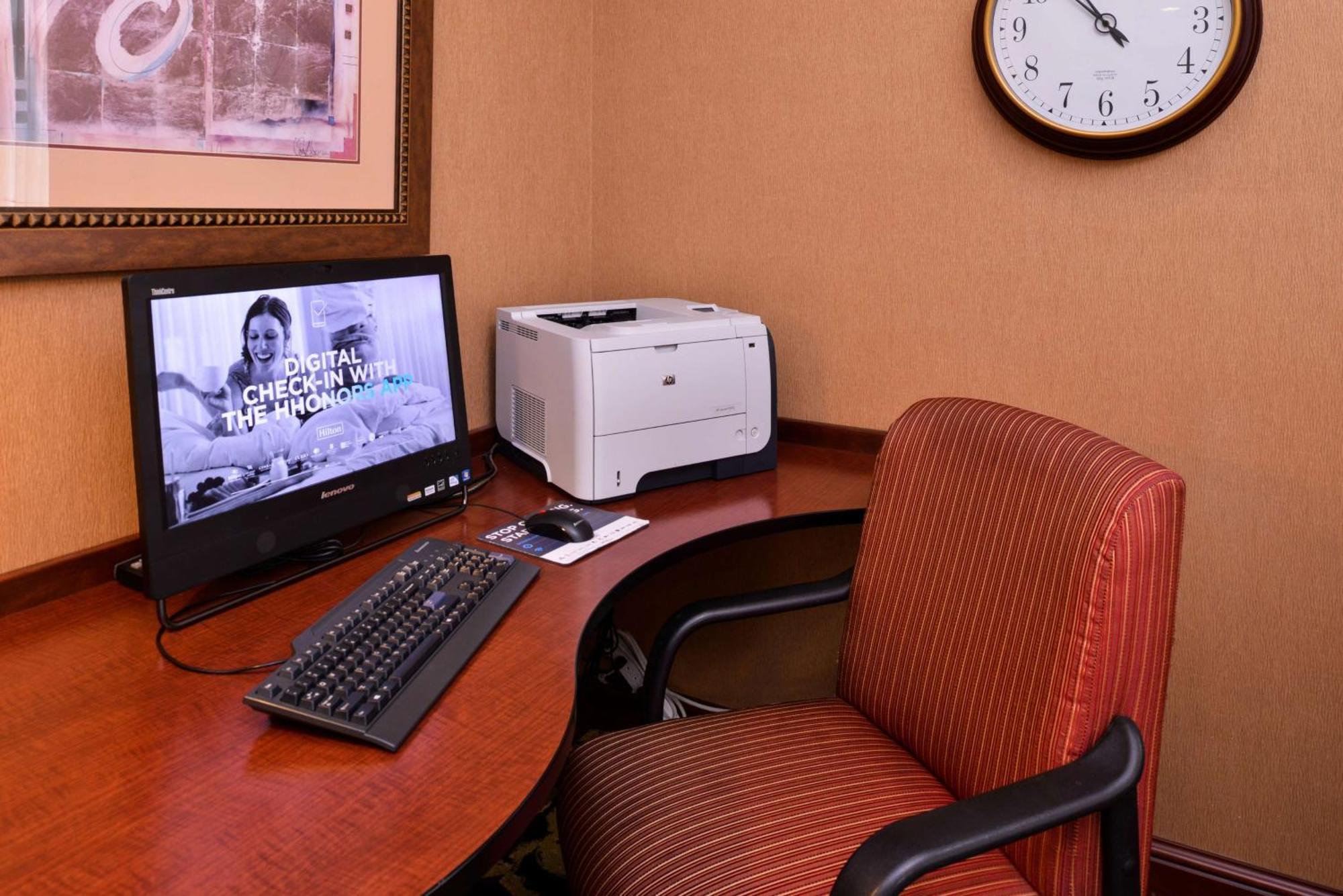 Hampton Inn By Hilton Litchfield Экстерьер фото