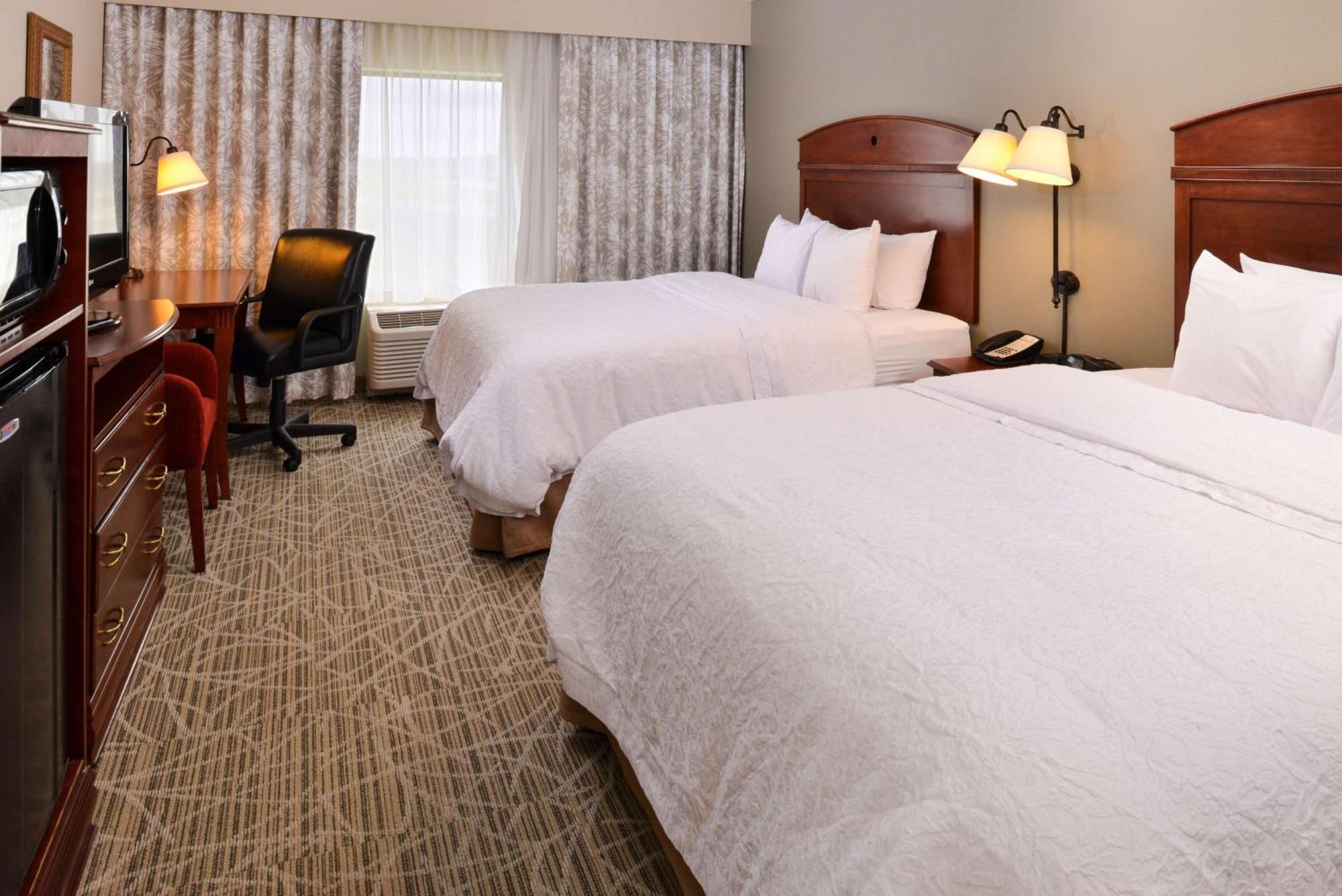 Hampton Inn By Hilton Litchfield Экстерьер фото