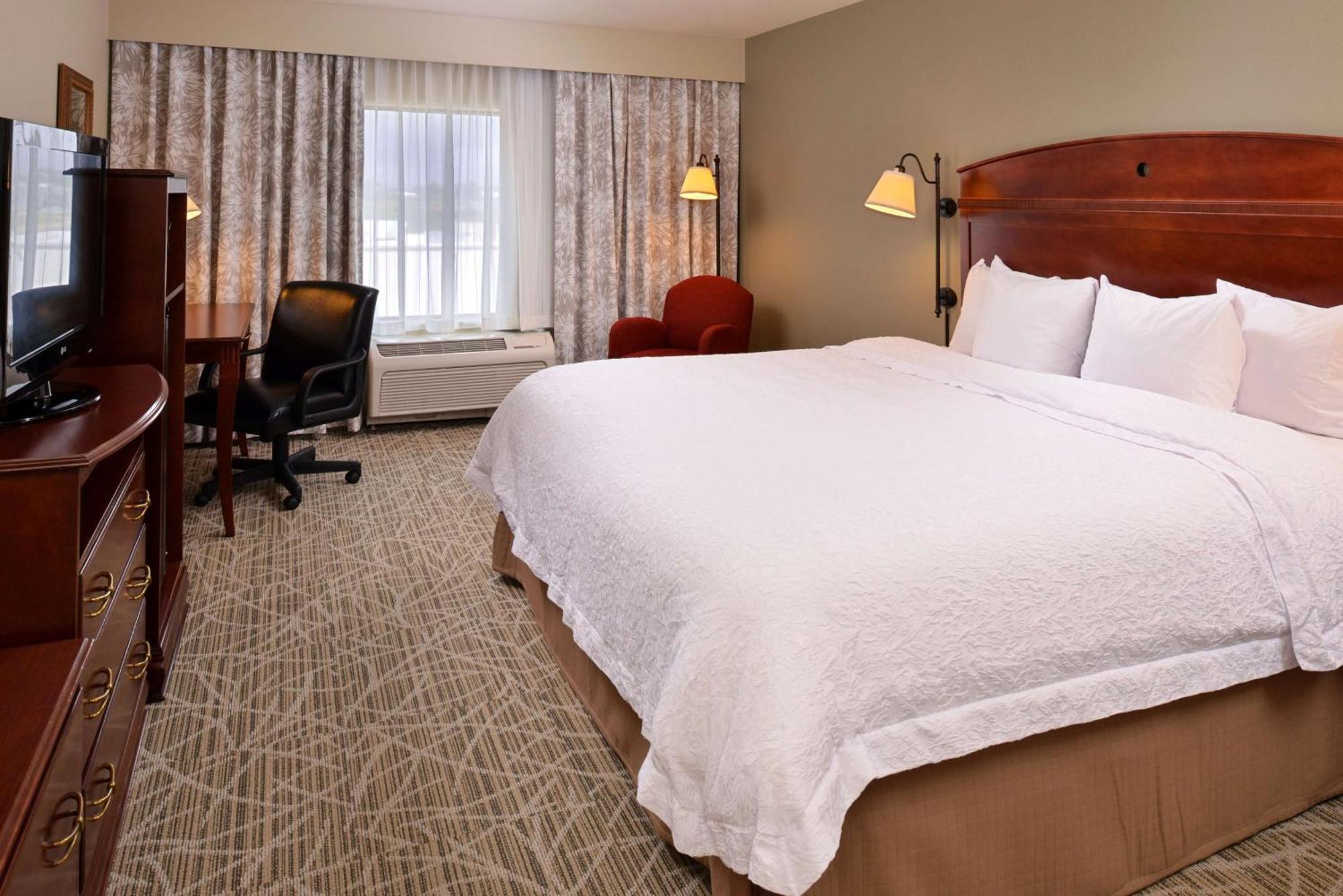 Hampton Inn By Hilton Litchfield Экстерьер фото