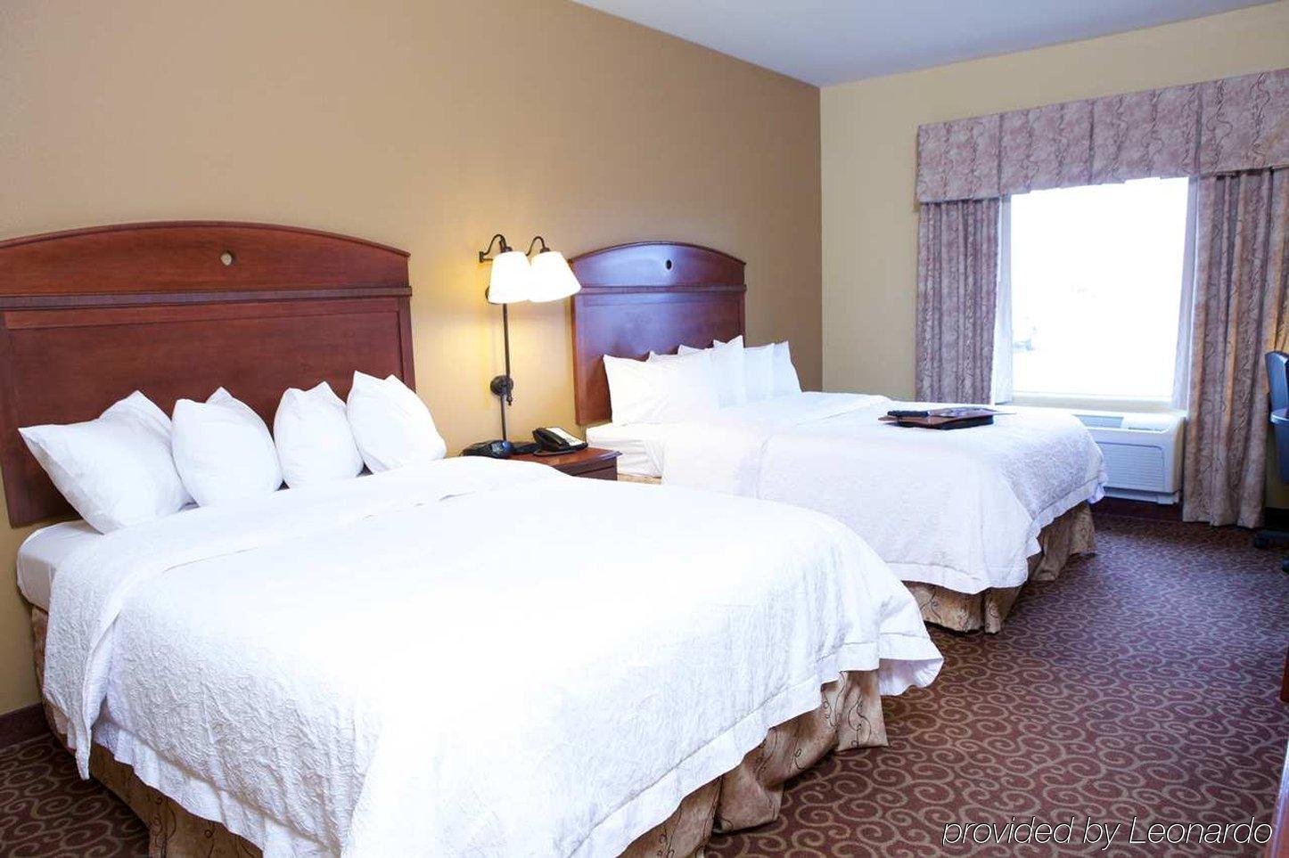 Hampton Inn By Hilton Litchfield Экстерьер фото