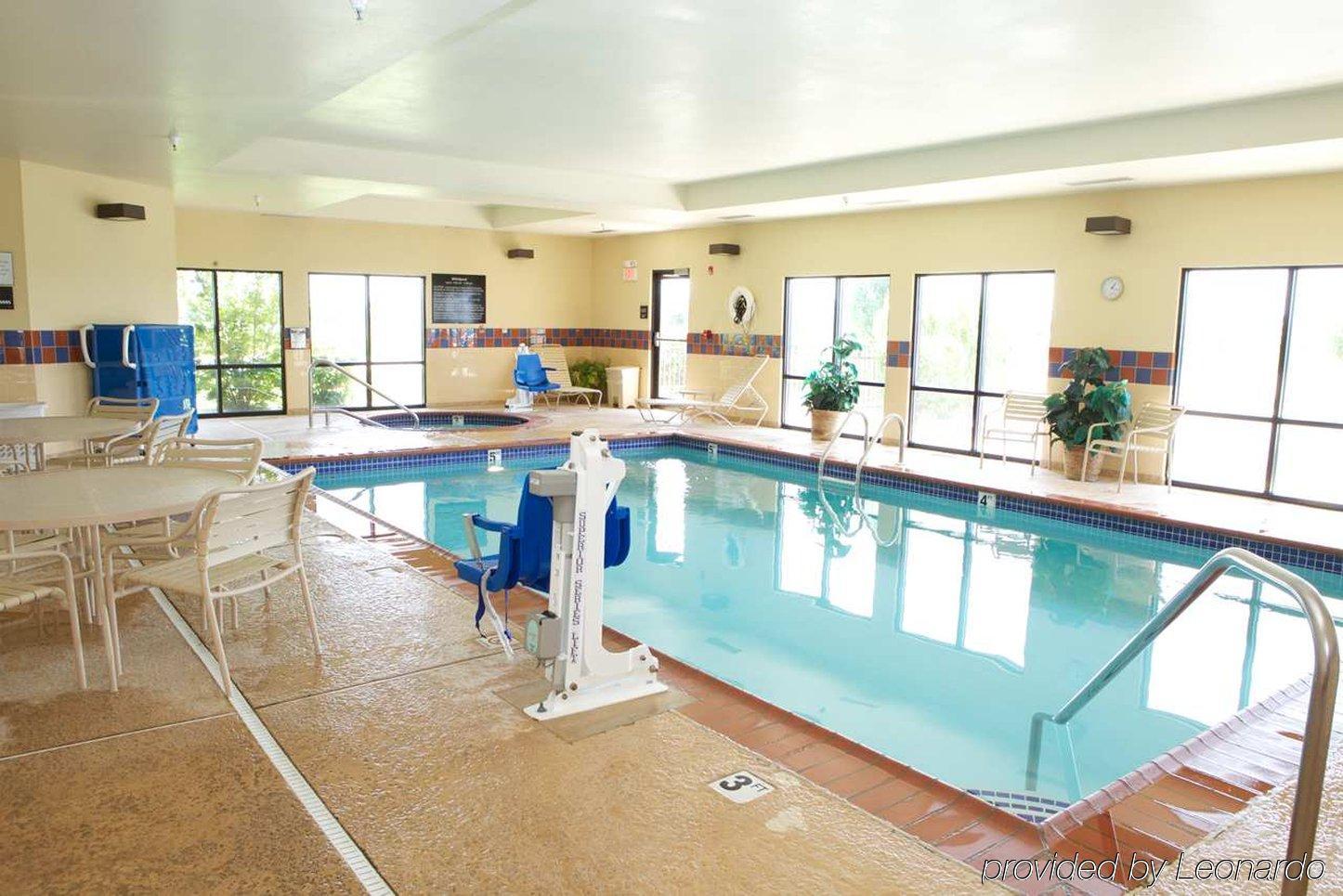 Hampton Inn By Hilton Litchfield Экстерьер фото