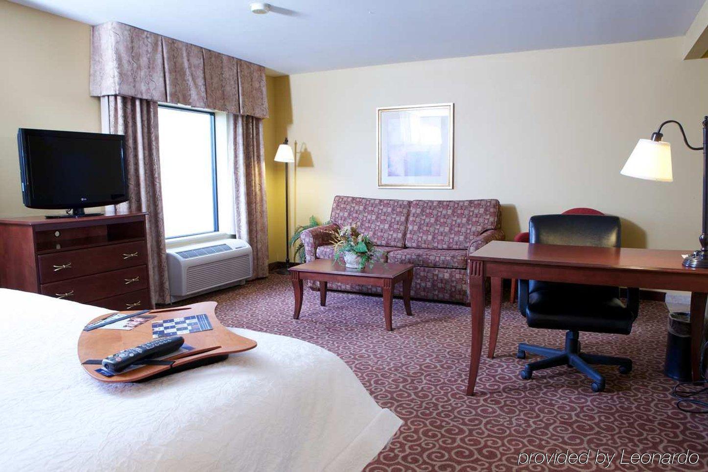 Hampton Inn By Hilton Litchfield Экстерьер фото